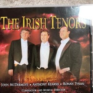 2 CDS . Frank Sinatra and The Irish Tenors